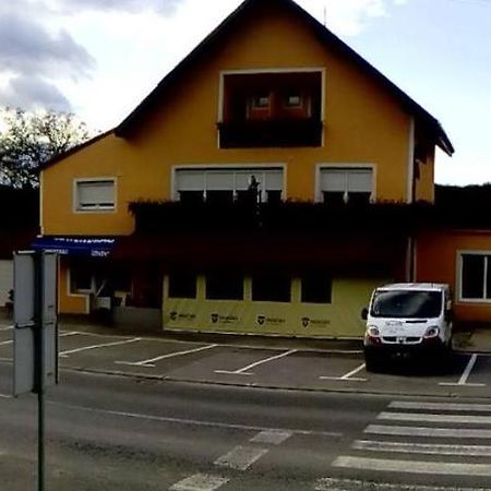Restoran I Prenociste Egghus Hotel Nasice Exterior photo